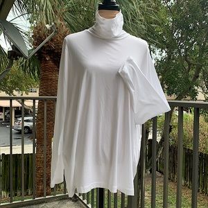 EUC - LANDS’ END “Shaped” white turtleneck